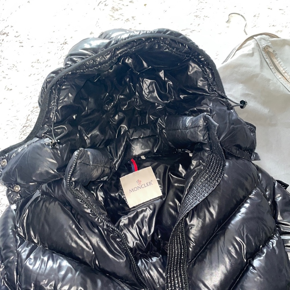 (Like New) Bubble Moncler coat.